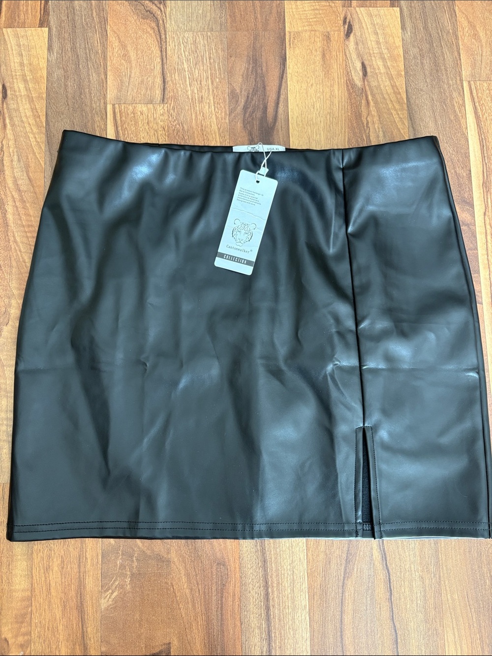 Cantonwalker Woman’s Faux Leather Black Mini Skirt - Unbranded Size XL NWT